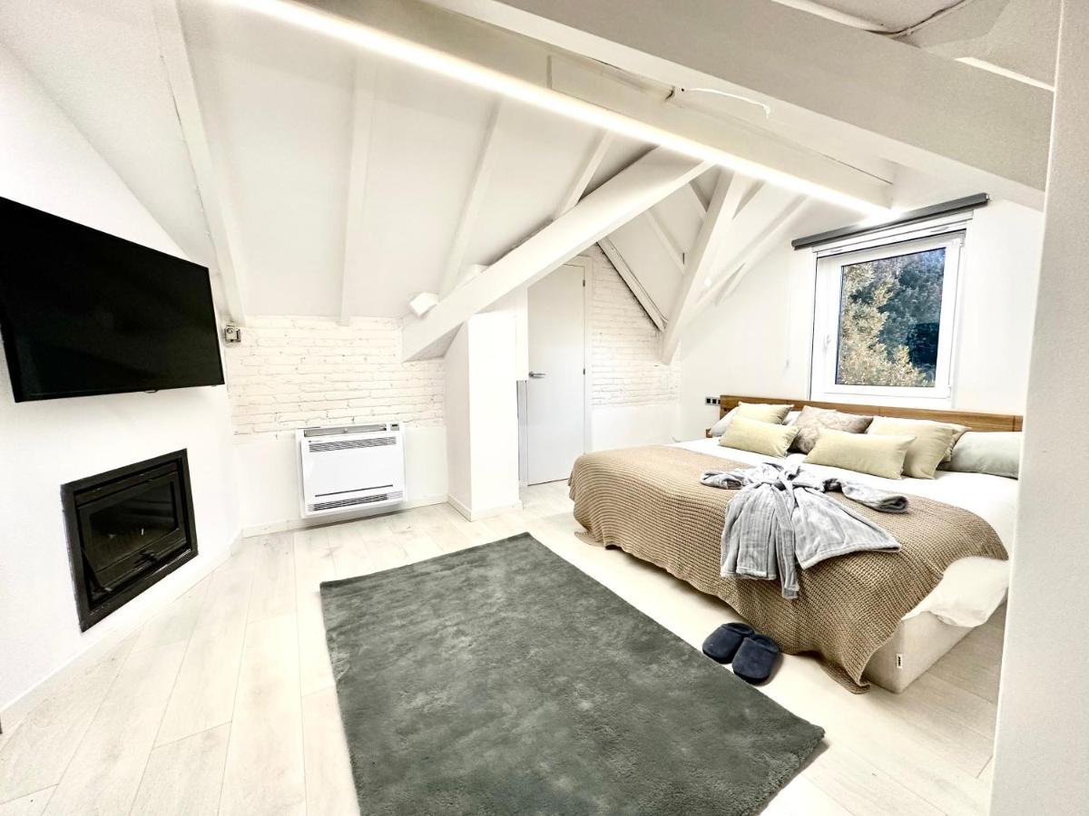 Aya House Otel Barselona Dış mekan fotoğraf