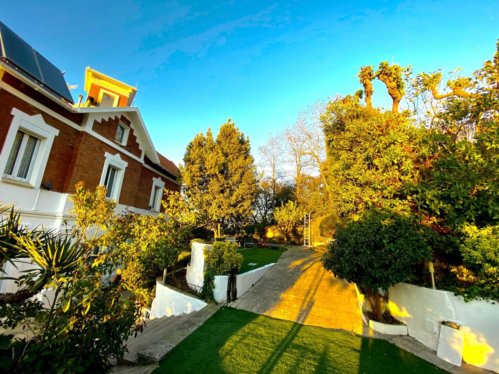 Aya House Otel Barselona Dış mekan fotoğraf